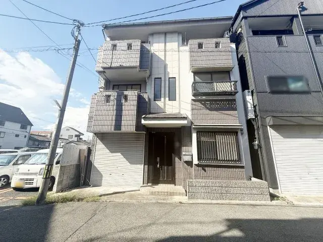 Akiya in Osaka