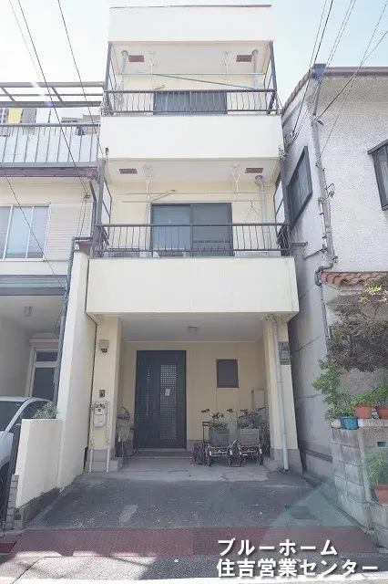 Akiya in Osaka