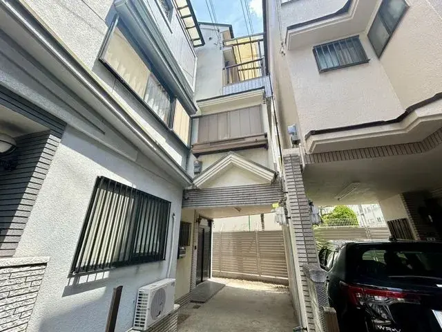 Akiya in Osaka