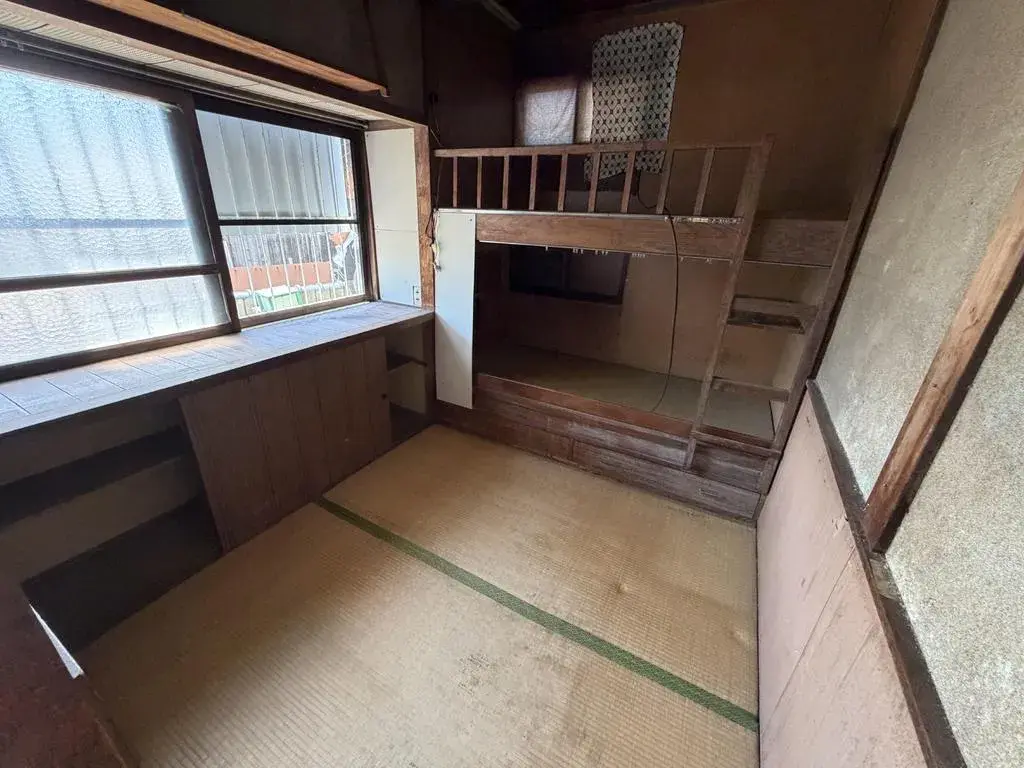 5DK Mihara City Hiroshima Prefecture (4)