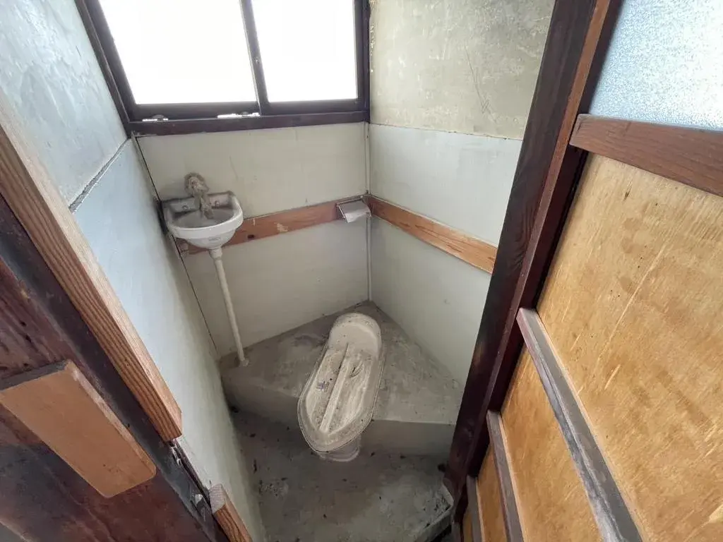 1DK property Mihara City Hiroshima Prefecture (6)