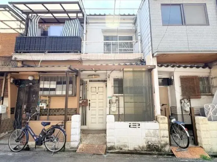 Akiya in Osaka