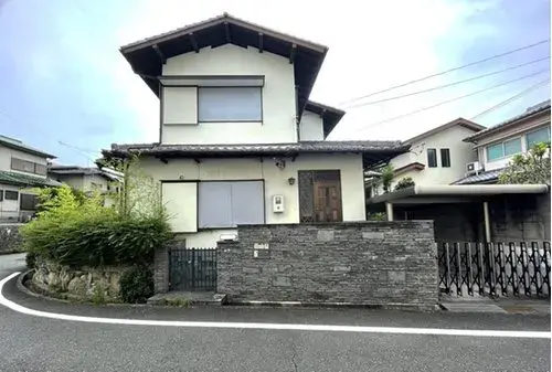 Akiya in Osaka
