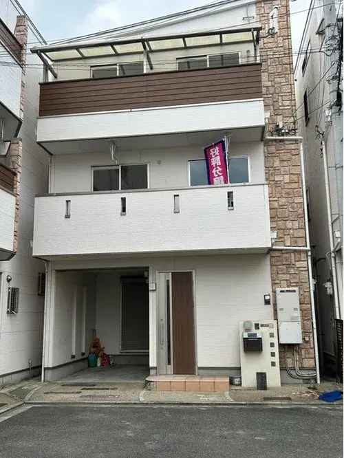 Akiya in Osaka