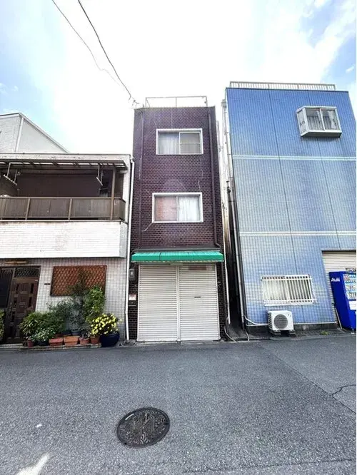 Akiya in Osaka