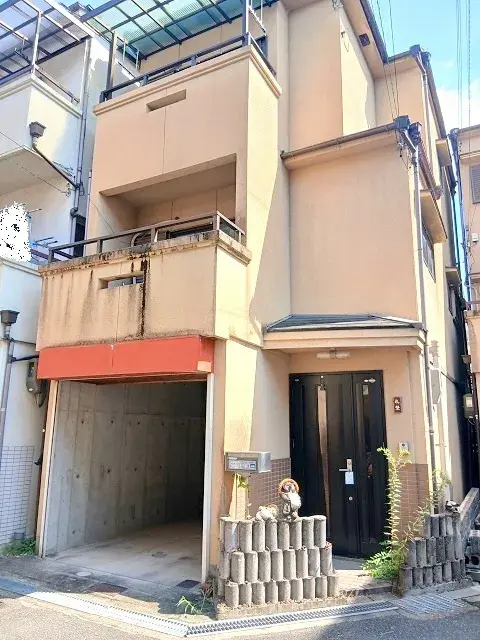 Akiya in Osaka