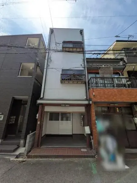Akiya in Osaka