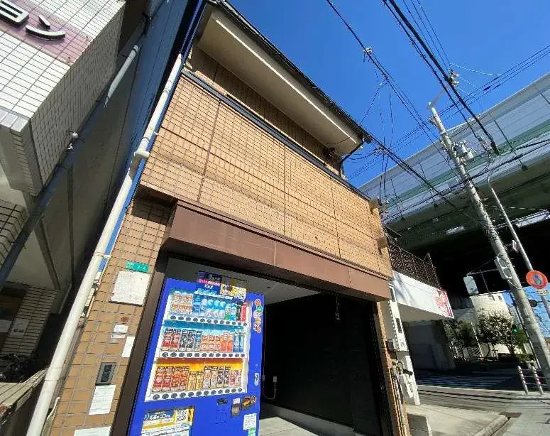 Akiya in Osaka