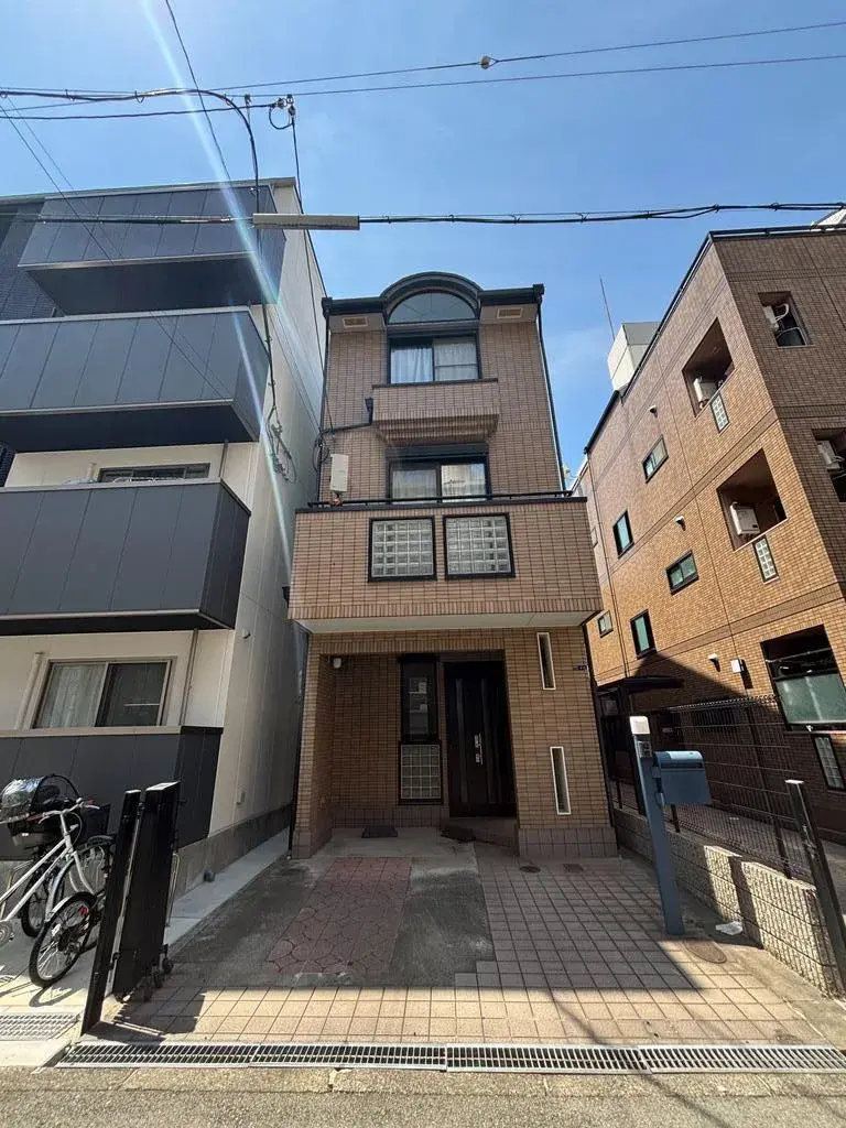 Akiya in Osaka