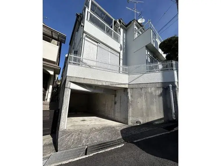 Akiya in 宝塚市