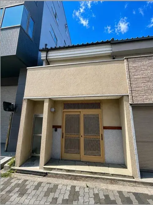 Akiya in Osaka
