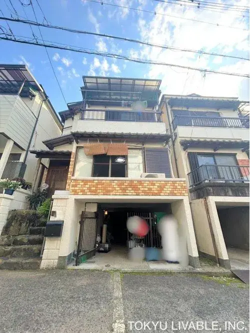 Akiya in Osaka