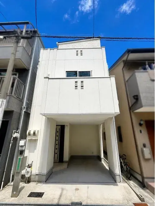 Akiya in Osaka