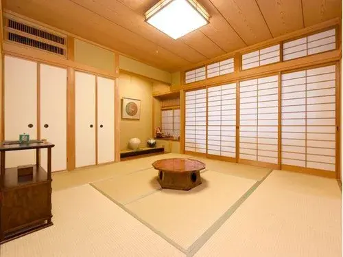 5LDK+S Property Hirakata City Osaka (9)