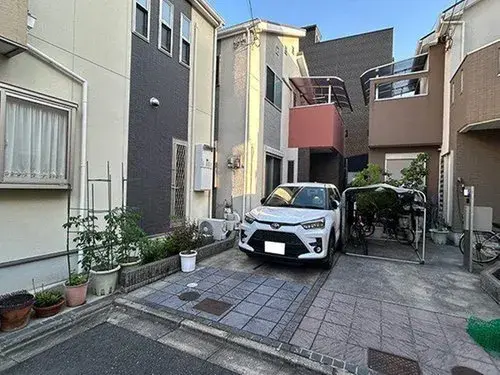 Akiya in Osaka