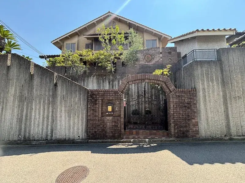 Akiya in 吹田市