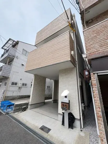 Akiya in Osaka