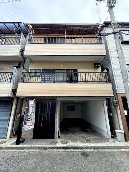 Akiya in Osaka