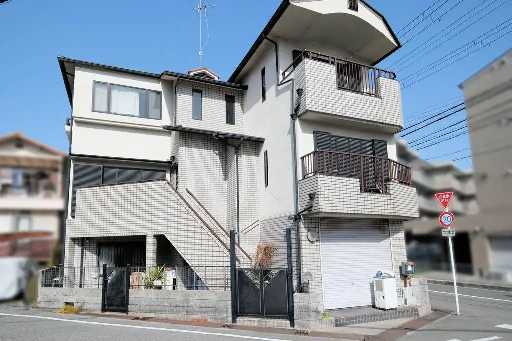 Akiya in Osaka