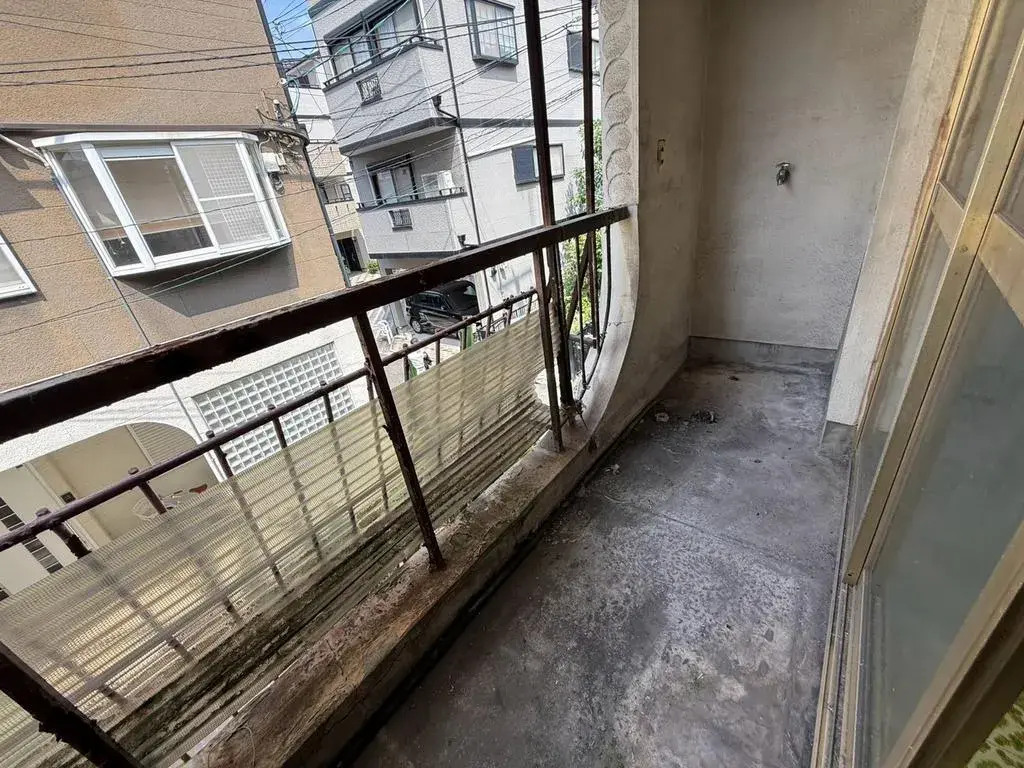 Akiya in Osaka