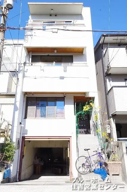 Akiya in Osaka