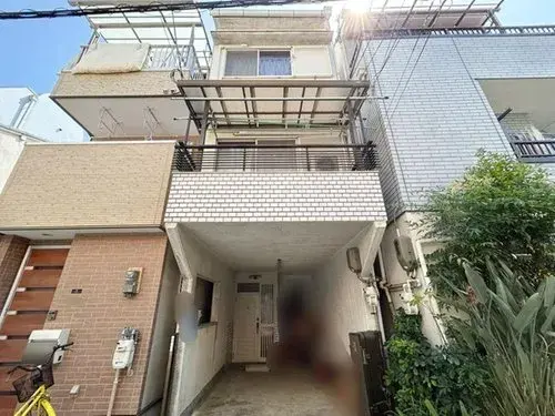 Akiya in Osaka