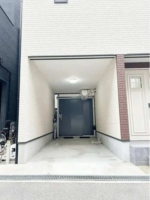 Akiya in Osaka