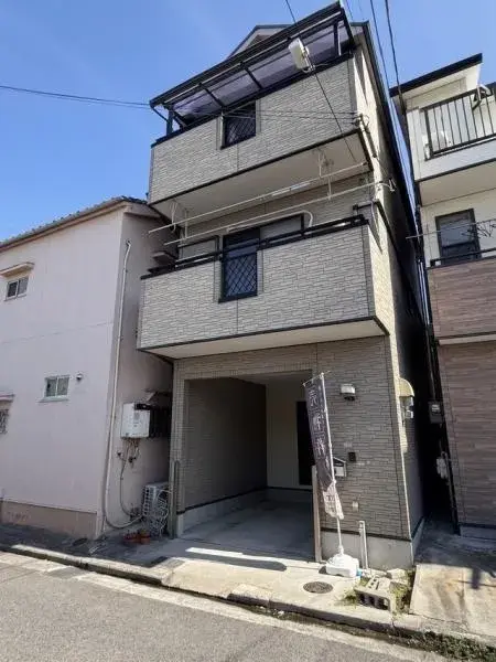 Akiya in Osaka