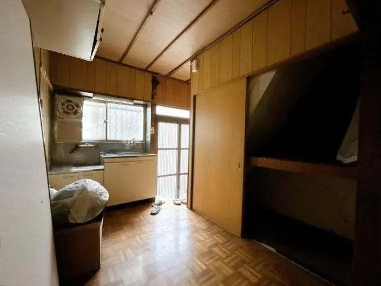2SK مدينة Shijonawate محافظة Osaka (4)