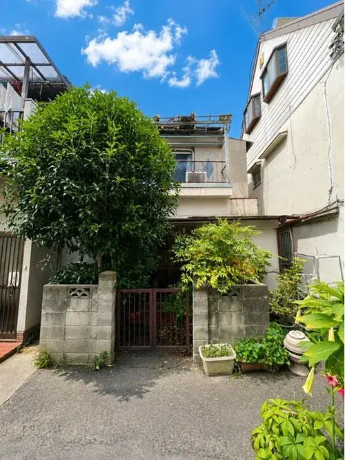 Akiya in Osaka