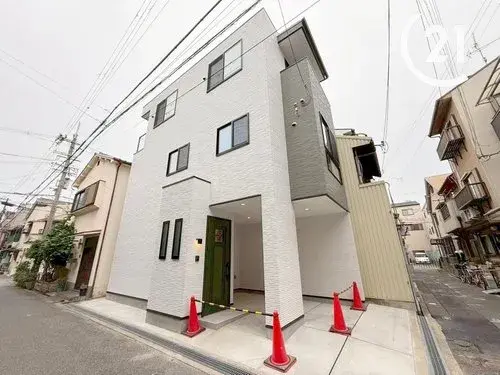 Akiya in Osaka
