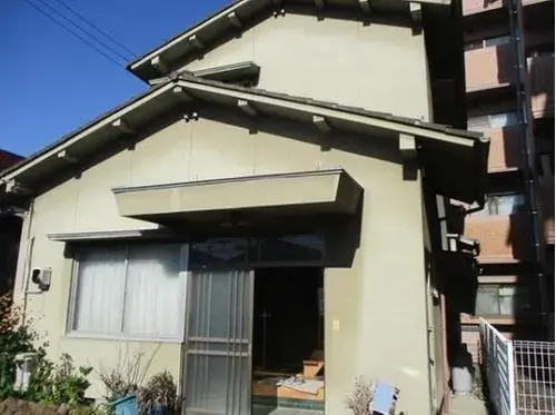 Akiya in Ehime