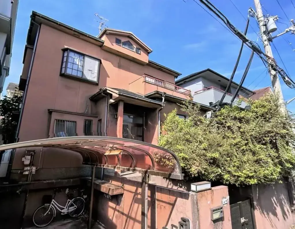 Akiya in Osaka