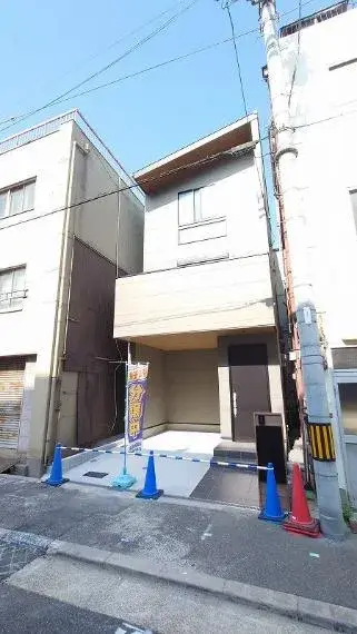 Akiya in Osaka