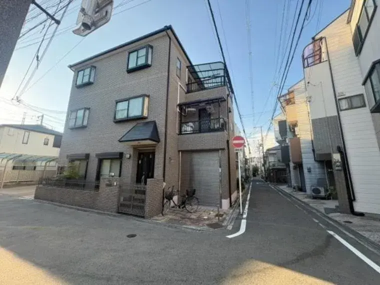 Akiya in Osaka