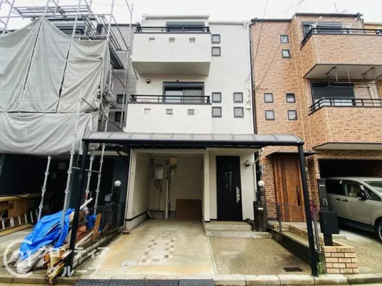Akiya in Osaka