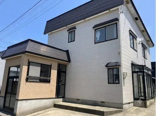 Akiya in 青森市