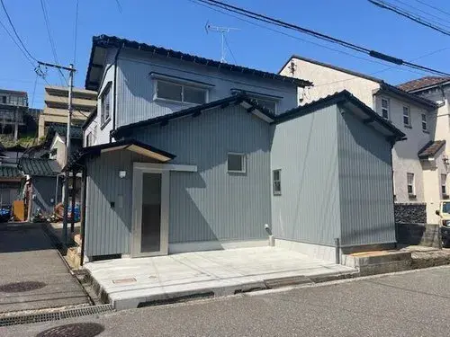 2室1厅1厨
金泽市
石川县 (2)