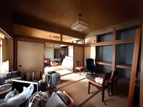 Slide 4