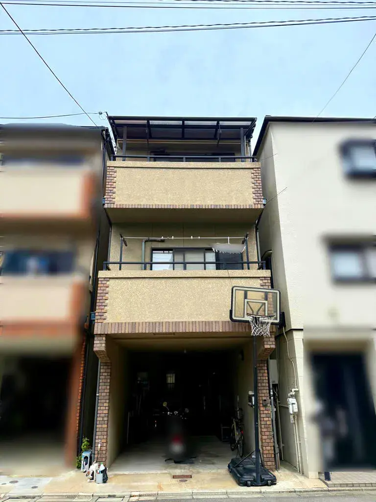 Akiya in Osaka