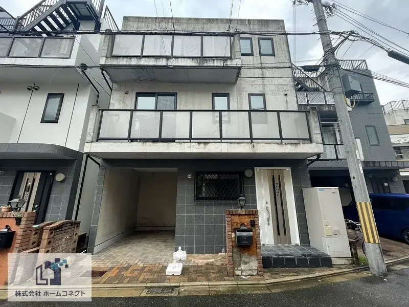 Akiya in Osaka