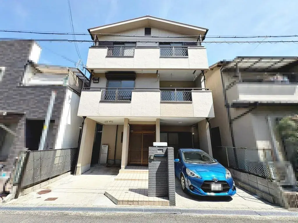 Akiya in Osaka