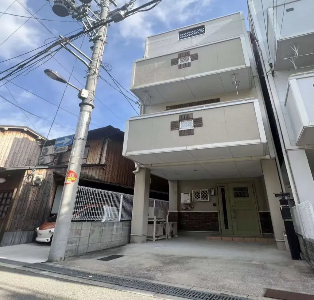 Akiya in Osaka