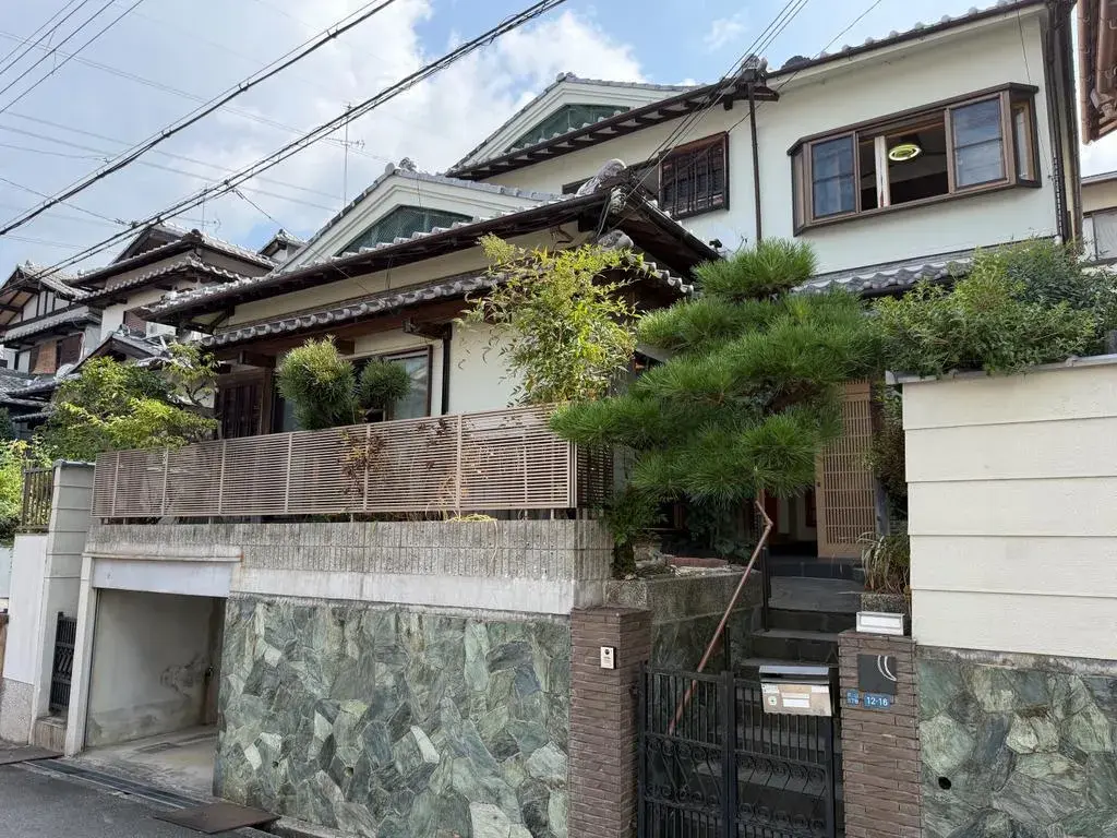 Akiya in Osaka