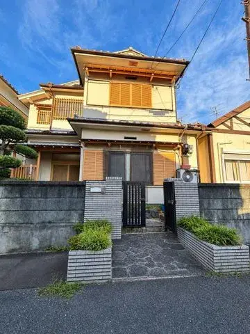 Akiya in Osaka