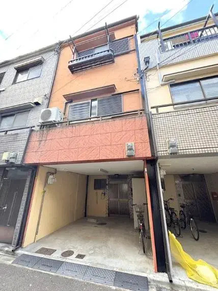 Akiya in Osaka