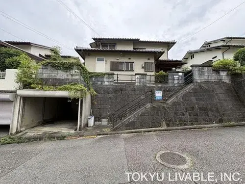 Akiya in Osaka