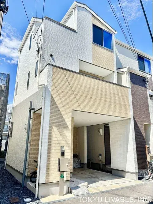 Akiya in Osaka