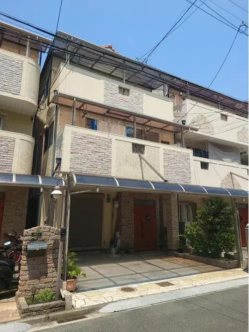 Akiya in Osaka