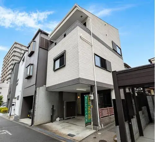 Akiya in Osaka